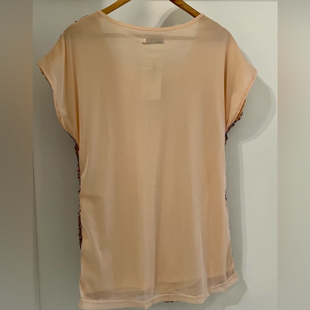 Pretty guide women’s sequin shirt. Short sleeve. Size Medium. NWT - Picture 4 of 8